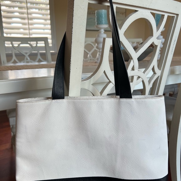 Kate Spade tote - Picture 3 of 4
